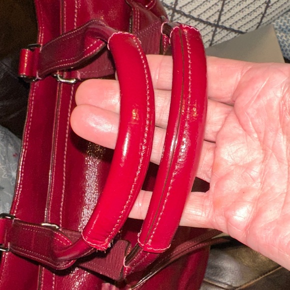 ⭐️#16002 Coach Oxblood Patent Leather Versatile Travel/Baby Tote with Change Pad - Picture 6 of 15